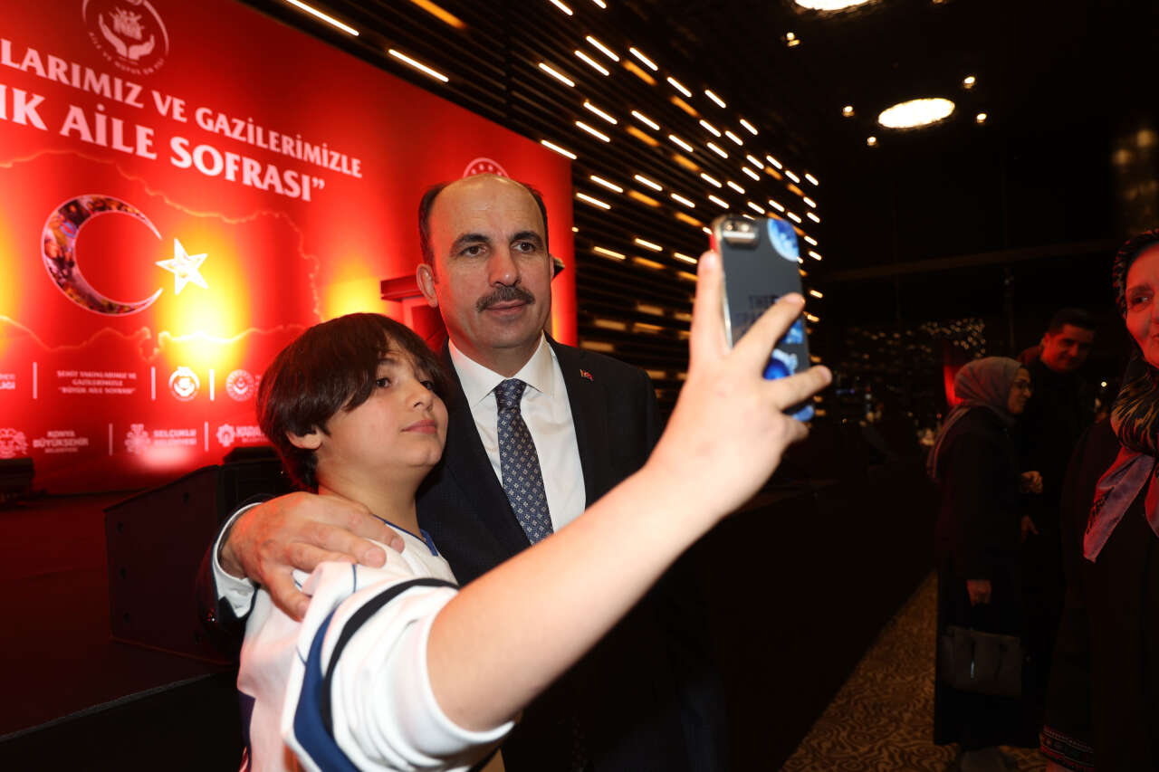 Konya’yı yönetenler ilk iftarı şehit aileleri ve gazilerle açtı 13